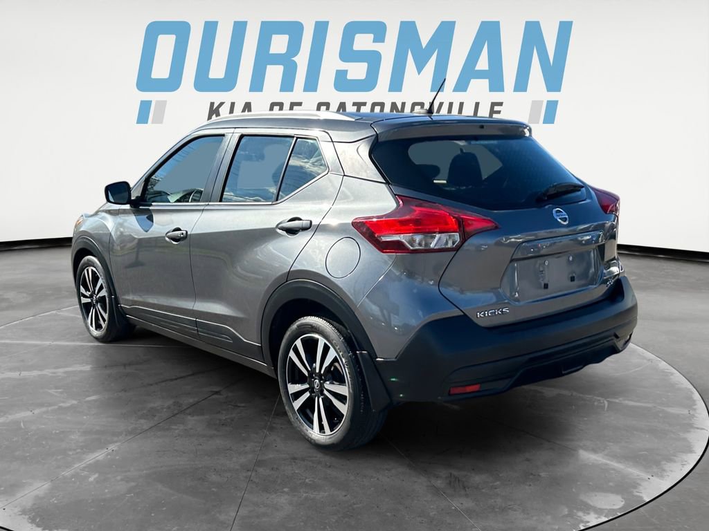 Used 2018 Nissan Kicks SV image 4
