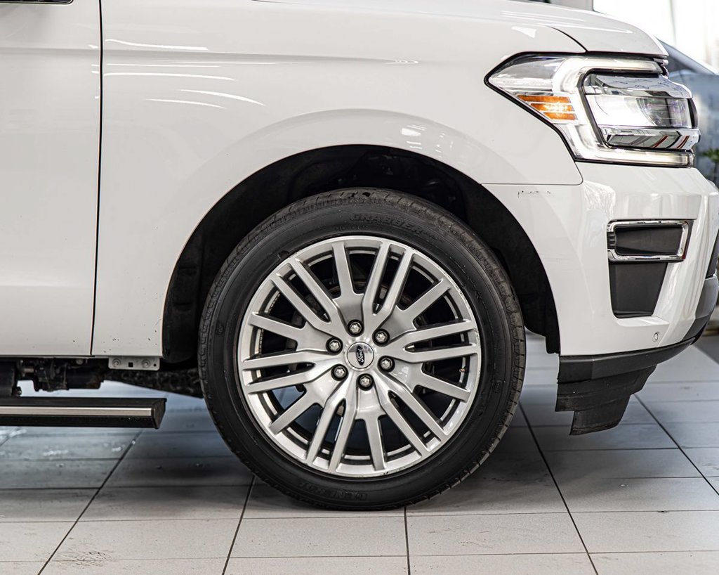 Used 2024 Ford Expedition Limited AWD/4WD image 11