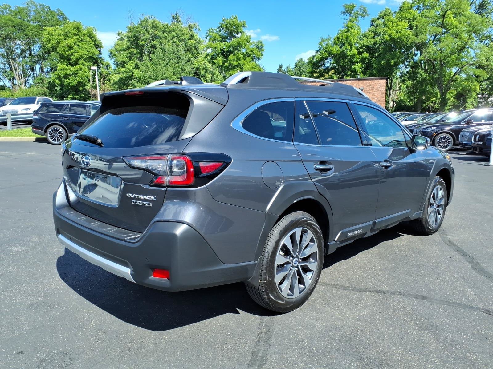 Used 2024 Subaru Outback Touring w/ Popular Package #2 AWD/4WD image 7