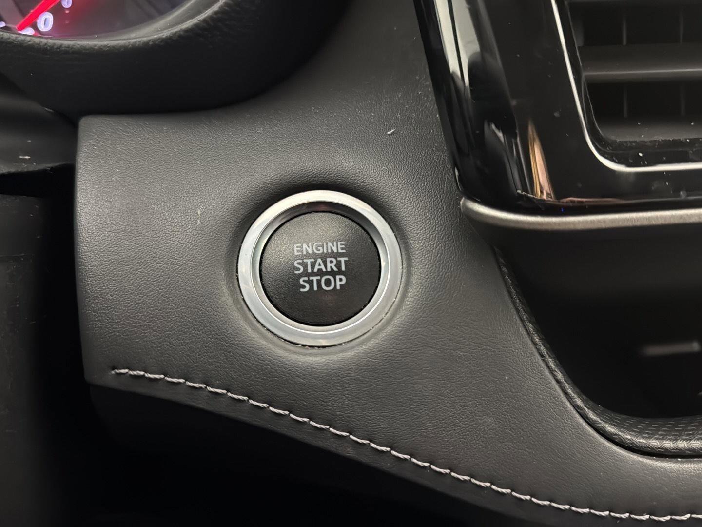 Used 2021 Toyota Highlander L image 18