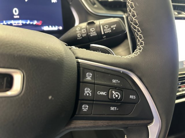 Used 2024 Jeep Grand Cherokee Limited AWD/4WD image 28