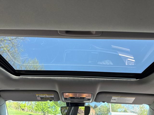 Used 2019 Toyota Highlander XLE AWD/4WD image 22