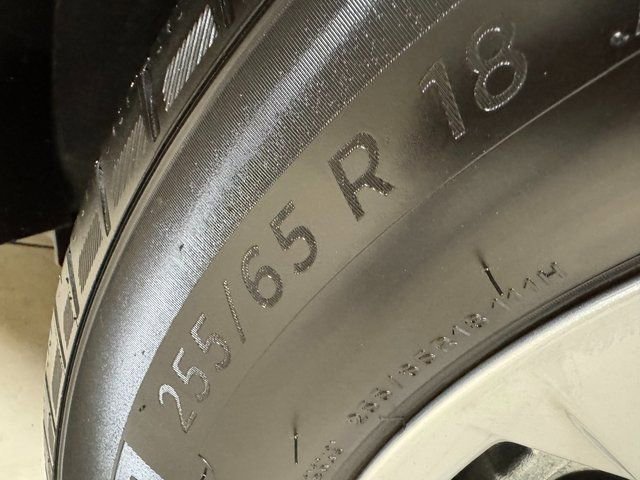 Used 2025 Toyota Grand Highlander AWD image 25