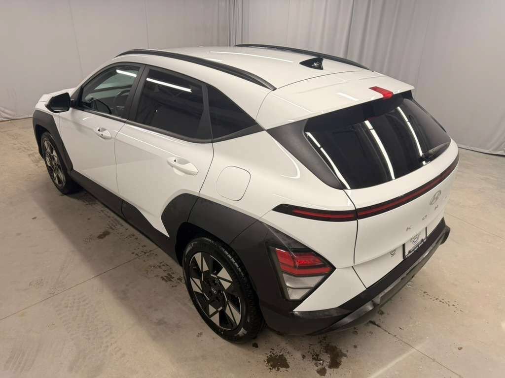 Used 2024 Hyundai Kona SEL FWD image 8