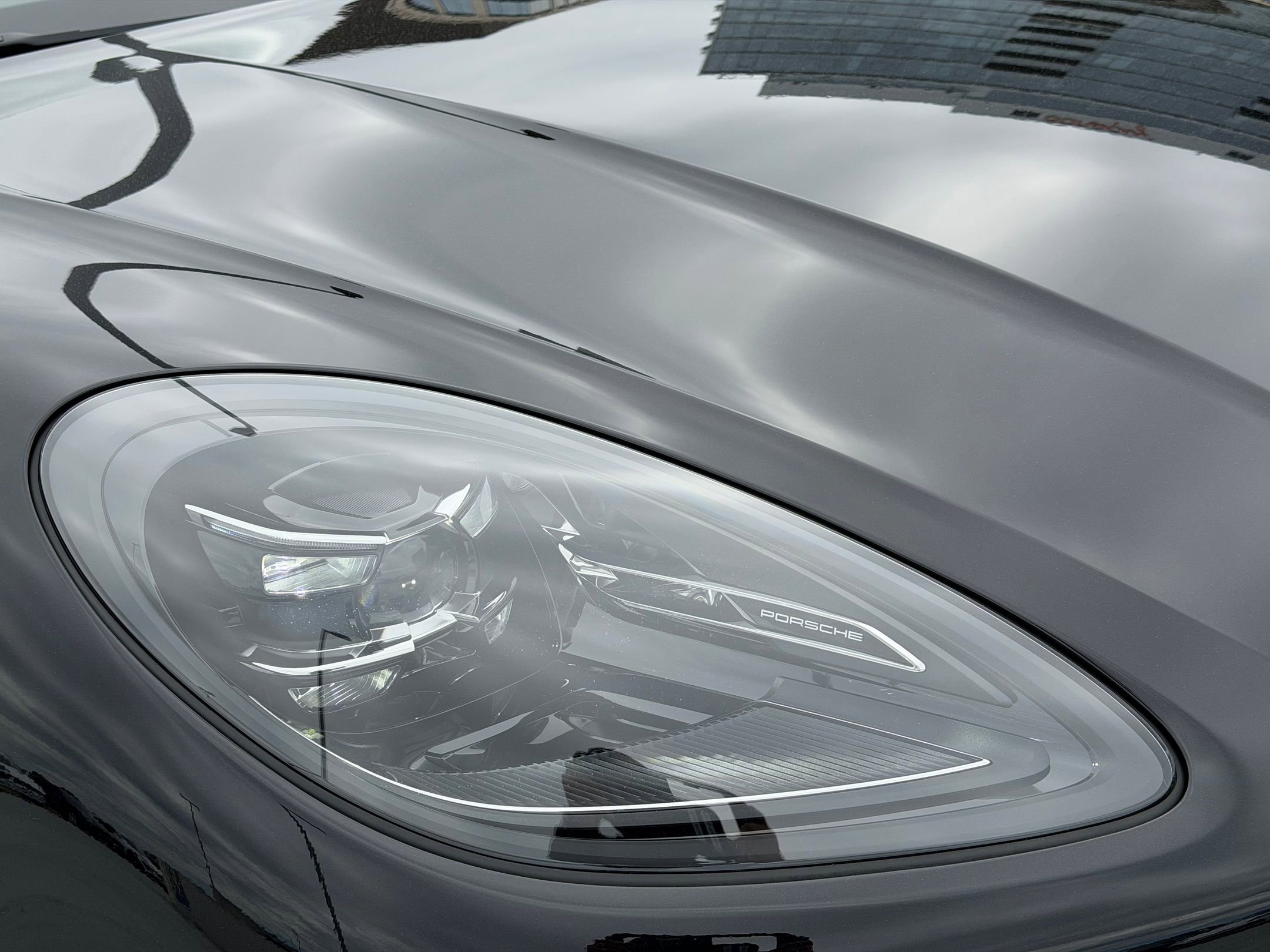 Certified 2026 Porsche Macan AWD/4WD image 12