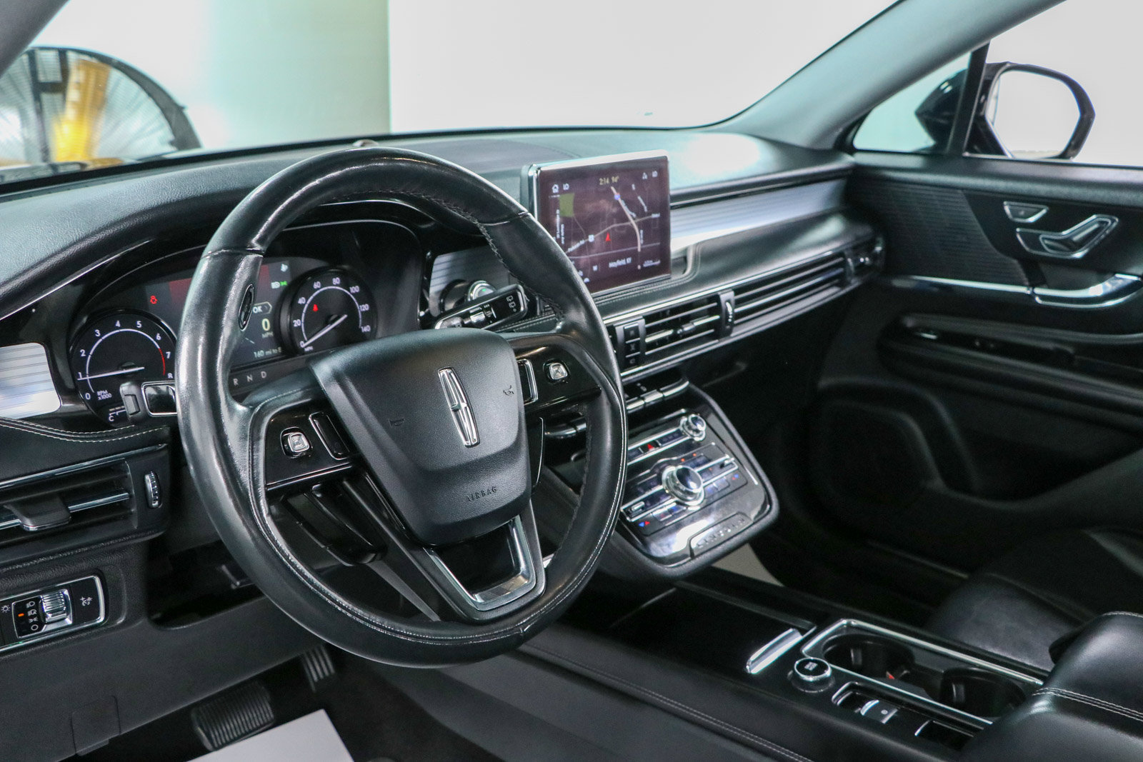 Used 2021 Lincoln Corsair AWD w/ Premium Package image 23