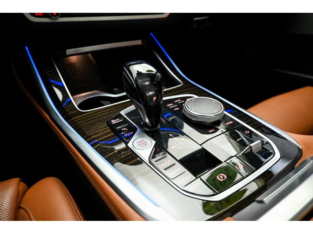 Used 2020 BMW X7 xDrive40i w/ Premium Package image 14