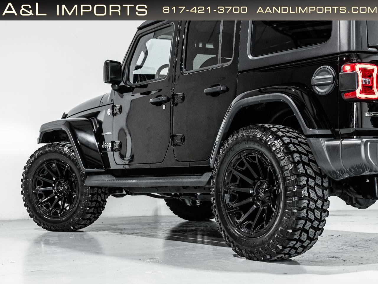Used 2023 Jeep Wrangler Unlimited Sahara w/ LED Lighting Group AWD/4WD image 26