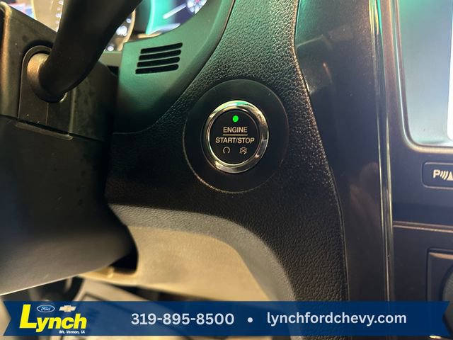 Used 2017 Ford Explorer XLT w/ Equipment Group 202A AWD/4WD image 14
