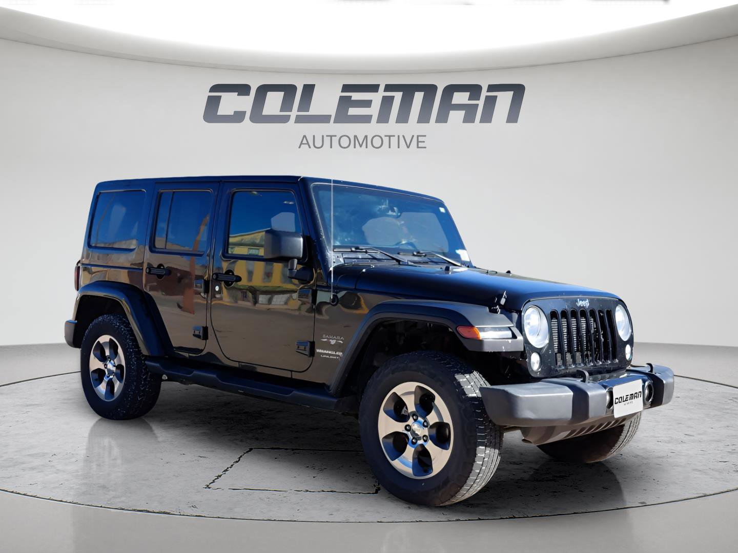 Used 2018 Jeep Wrangler Unlimited Sahara image 3