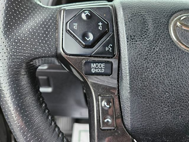 Used 2020 Toyota 4Runner Venture w/ Moonroof Package image 29