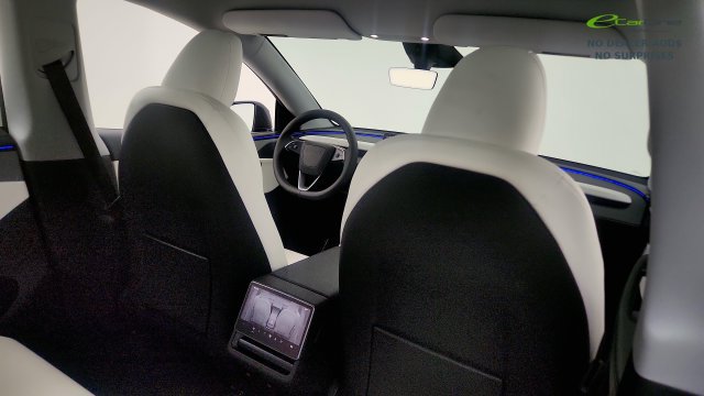 Used 2026 Tesla Model Y AWD image 37