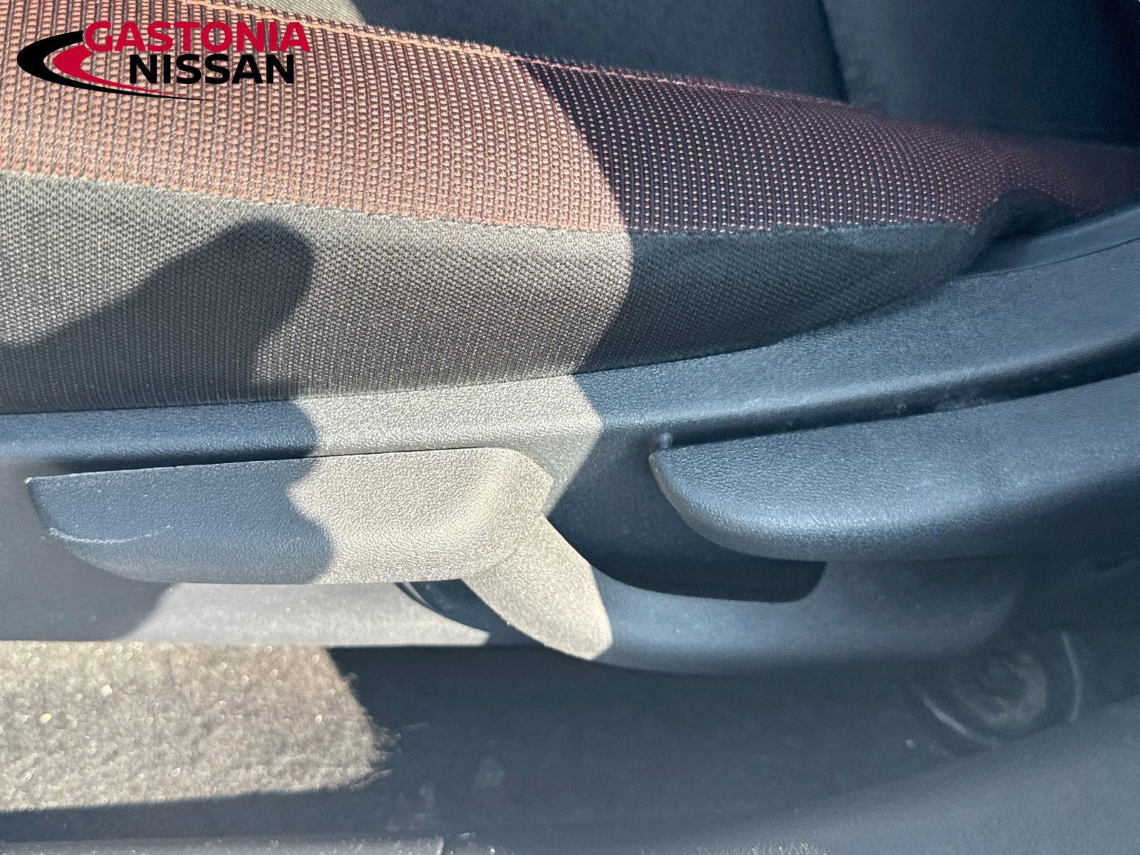 Used 2024 Nissan Versa SR FWD image 25
