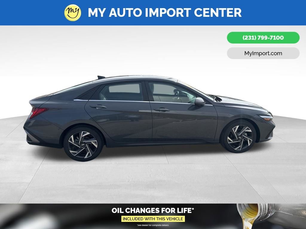 Used 2024 Hyundai Elantra Limited FWD image 8