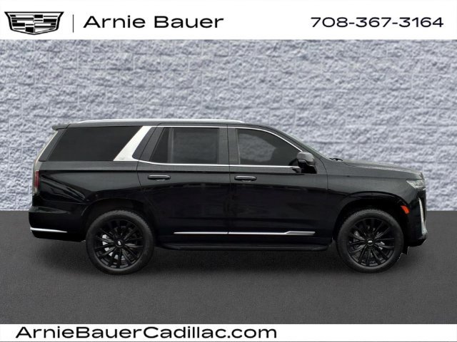 Used 2024 Cadillac Escalade Premium Luxury AWD/4WD image 4