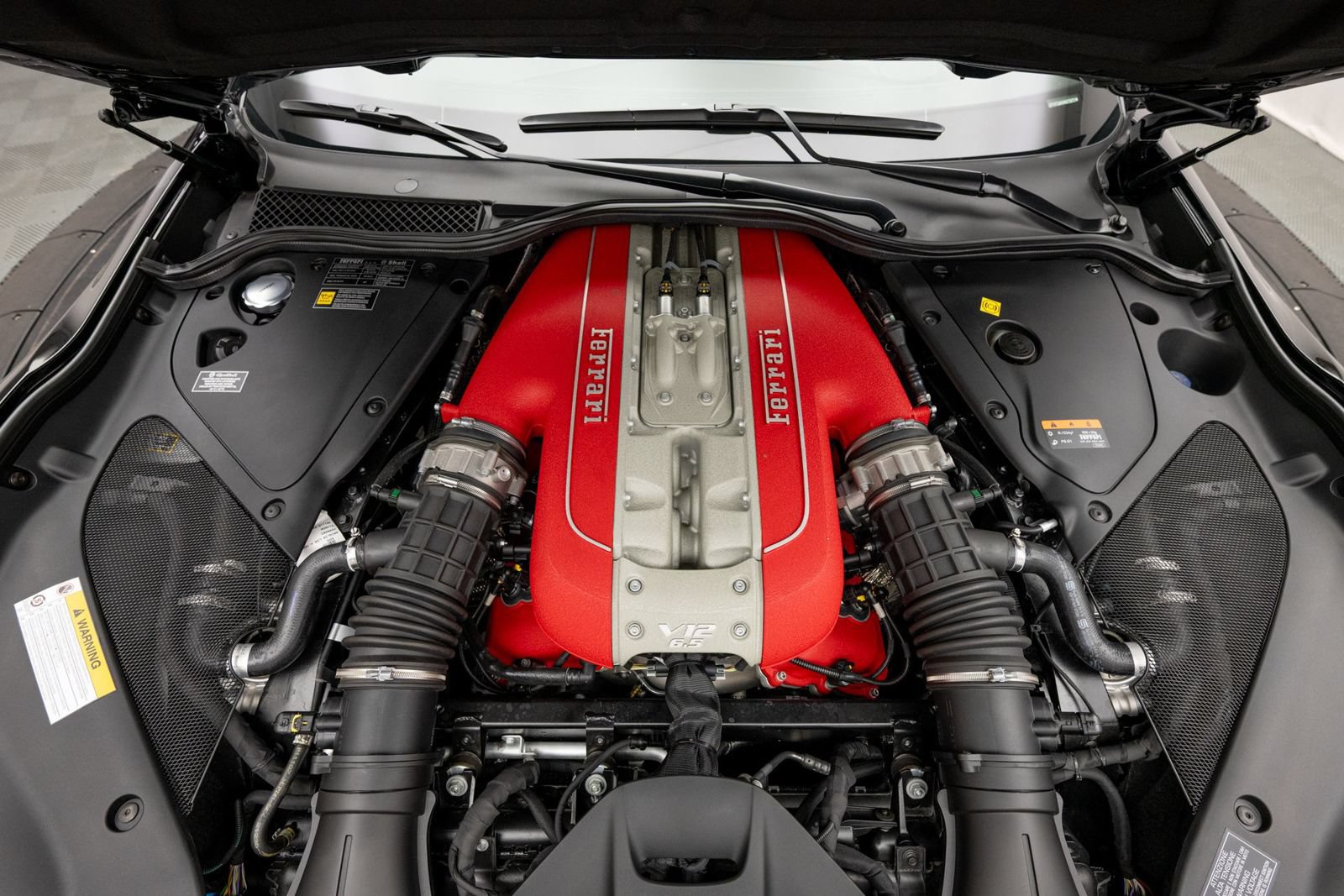 Used 2022 Ferrari 812 GTS RWD image 49