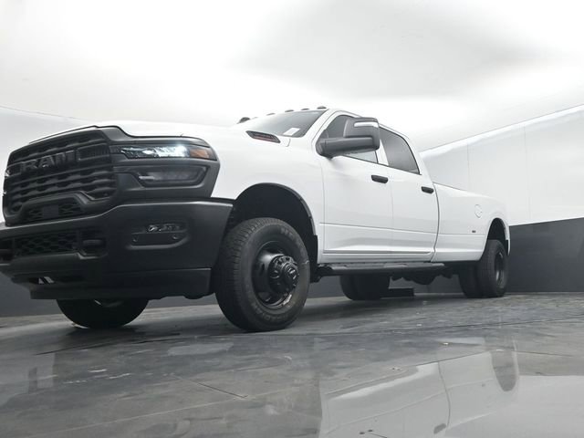 New 2026 RAM 3500 Tradesman AWD/4WD image 44