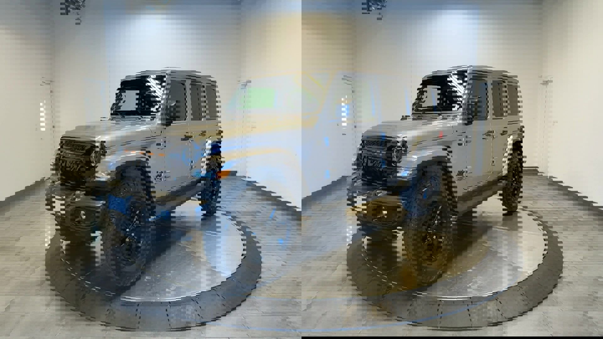 Used 2021 Jeep Wrangler Unlimited Sahara image 4