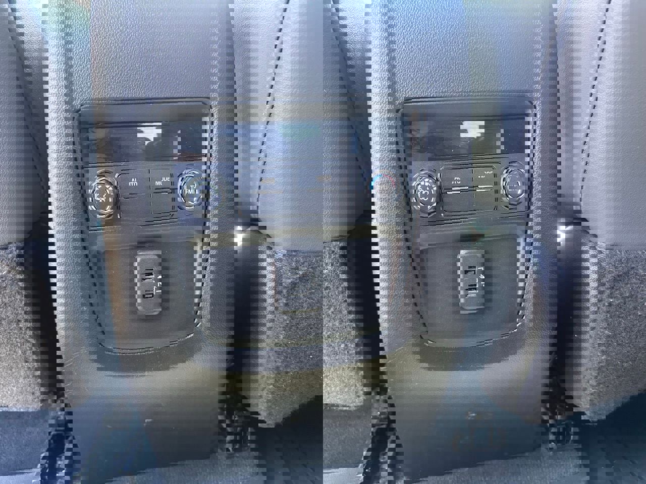 Used 2023 Buick Enclave Essence w/ Sport Touring Edition image 20