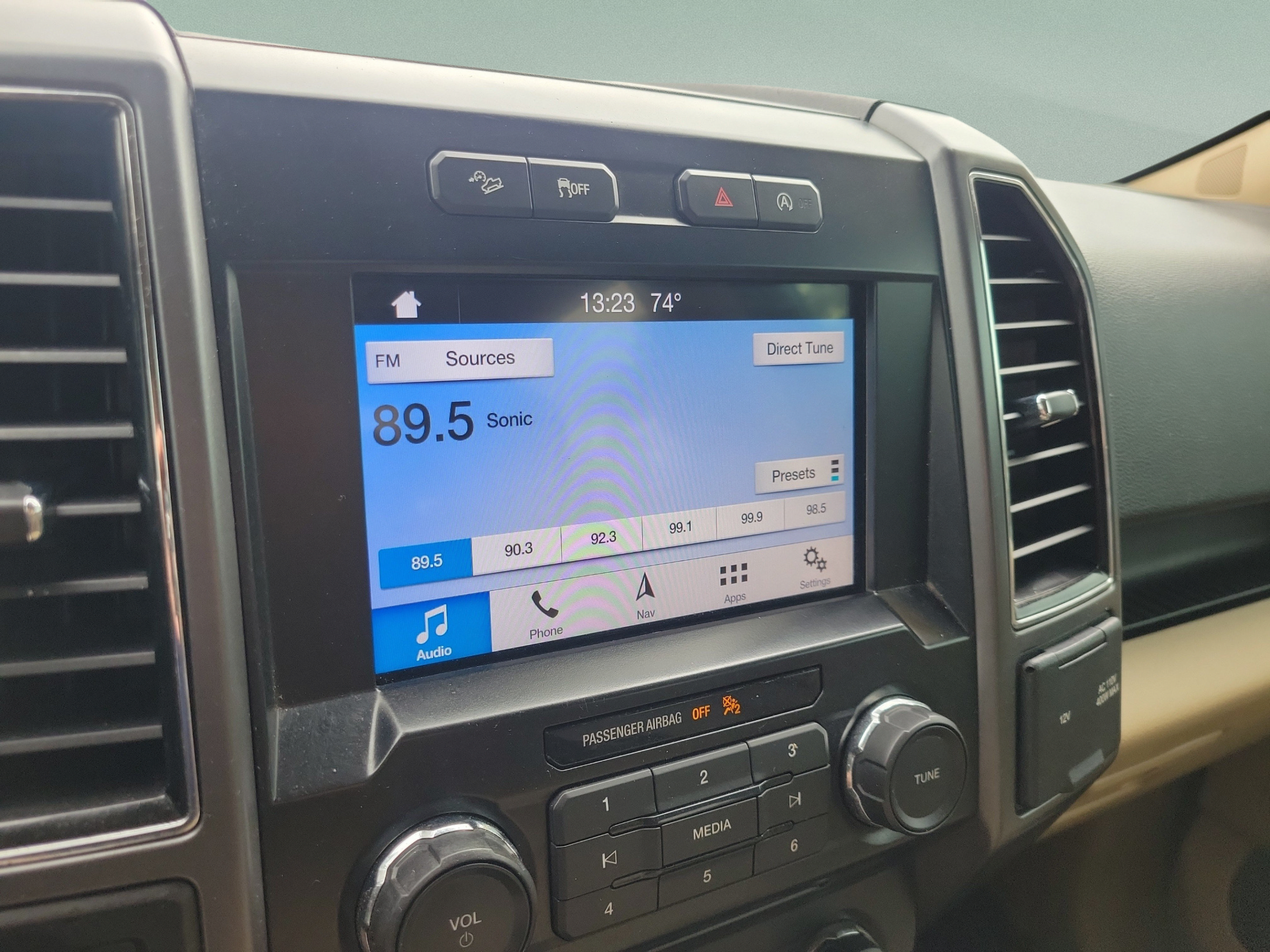 Used 2018 Ford F150 XLT w/ Equipment Group 302A Luxury AWD/4WD image 28