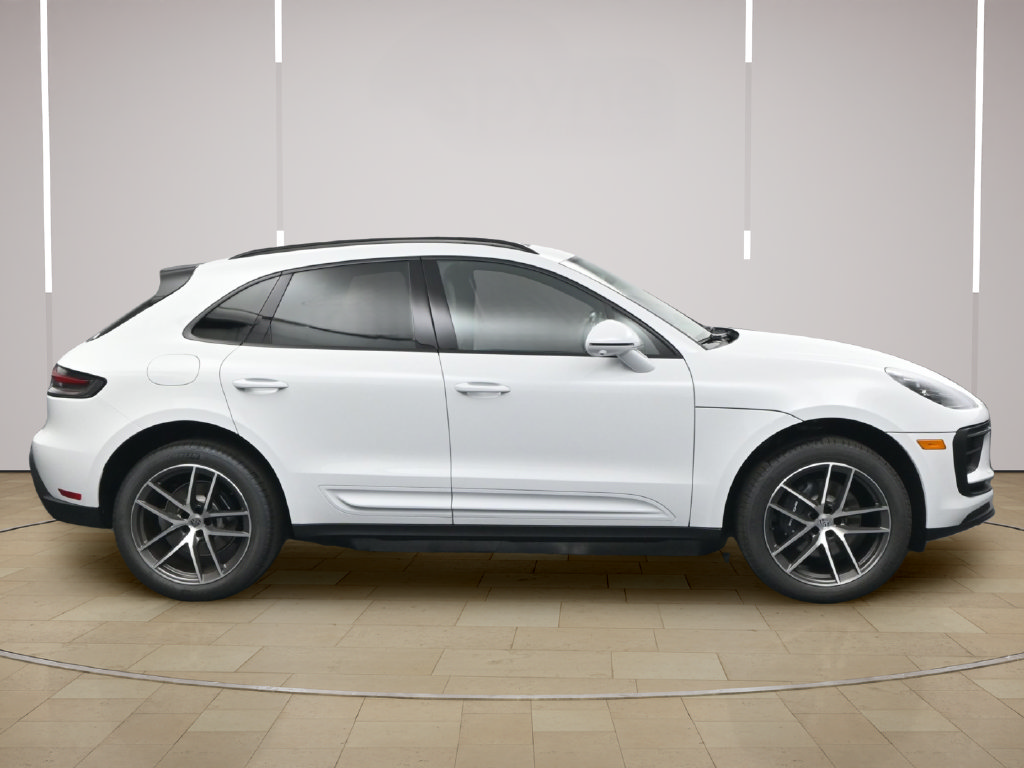 Certified 2026 Porsche Macan AWD/4WD image 25