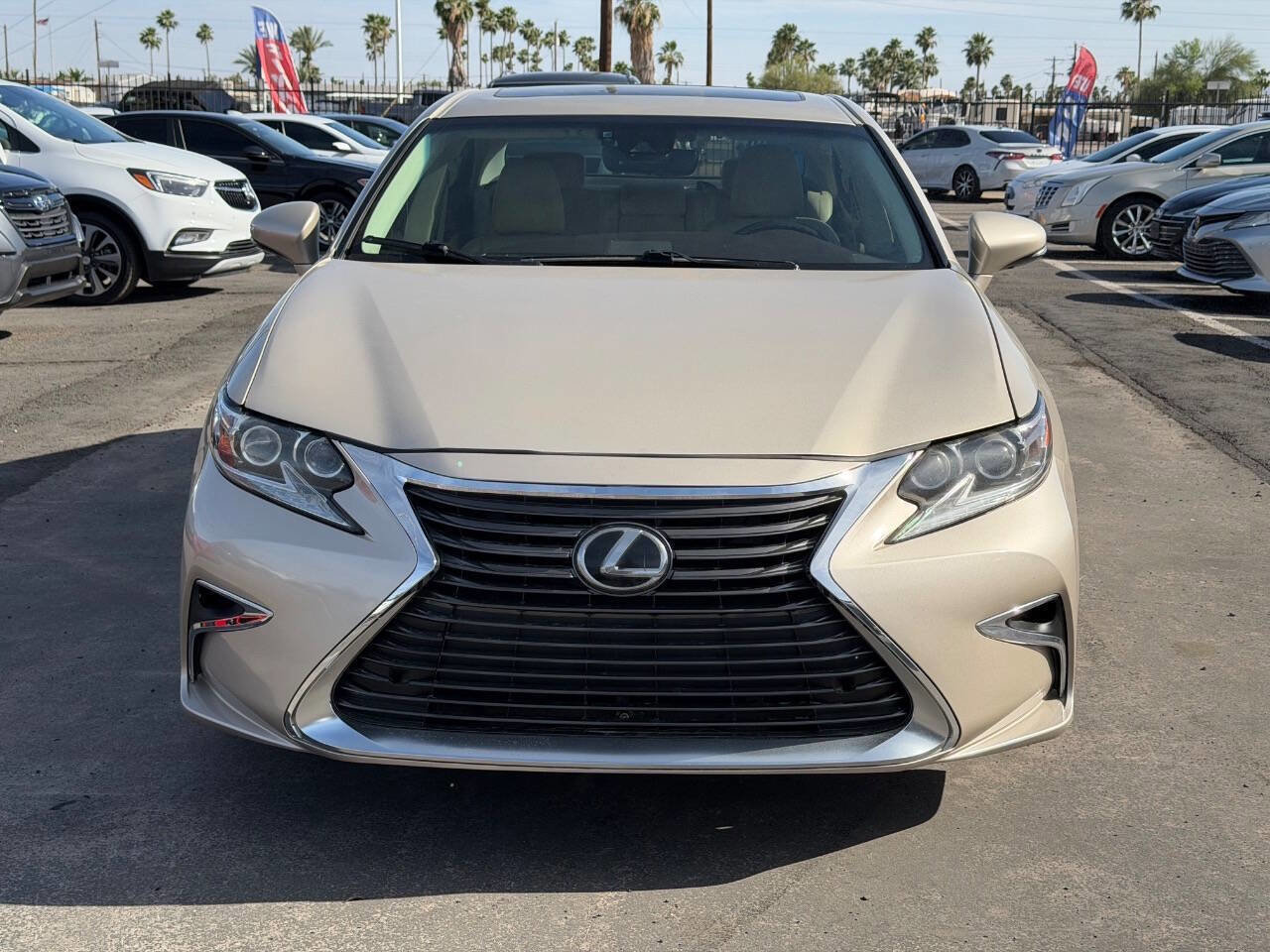Used 2016 Lexus ES 350 w/ Luxury Package w/Wood Trim FWD image 14