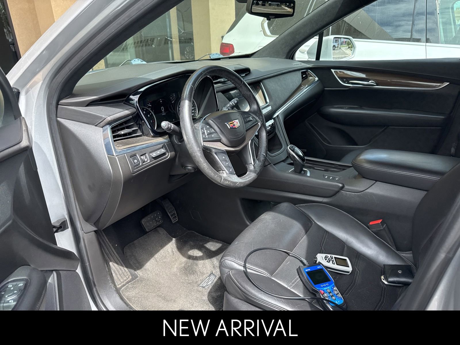 Used 2018 Cadillac XT5 Platinum w/ Driver Assist Package AWD/4WD image 5