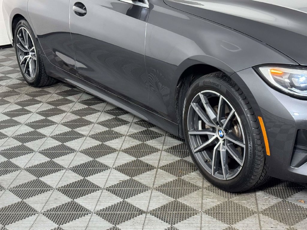 Used 2021 BMW 330i xDrive Sedan w/ Premium Package AWD/4WD image 12