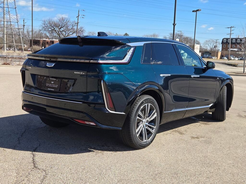 New 2026 Cadillac Lyriq Premium Luxury image 11