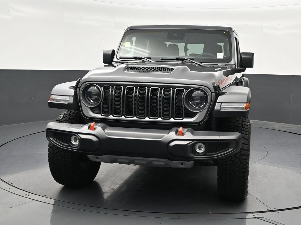 Used 2025 Jeep Gladiator Mojave w/ Convenience Group AWD/4WD image 9