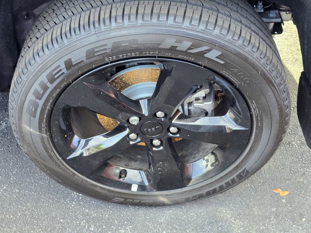 Used 2025 Jeep Grand Cherokee Altitude image 6