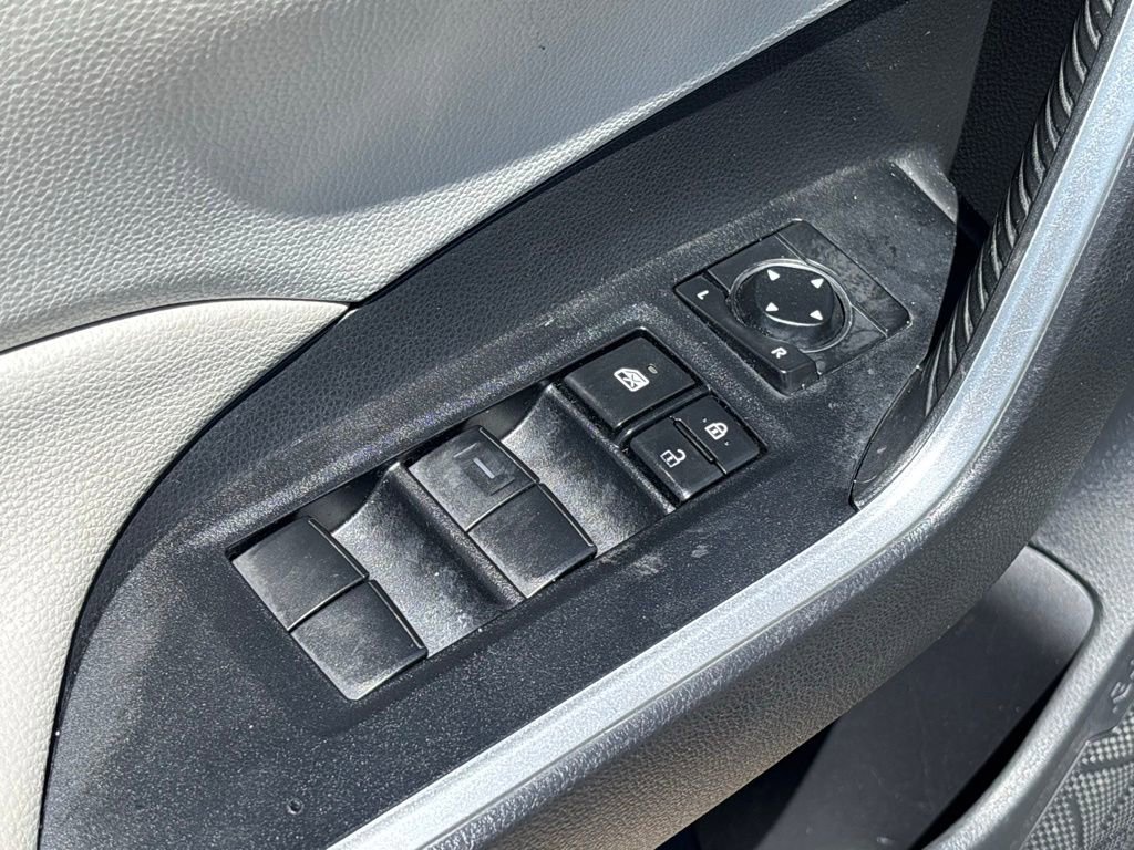 Used 2021 Toyota RAV4 XLE w/ Convenience Package AWD/4WD image 29