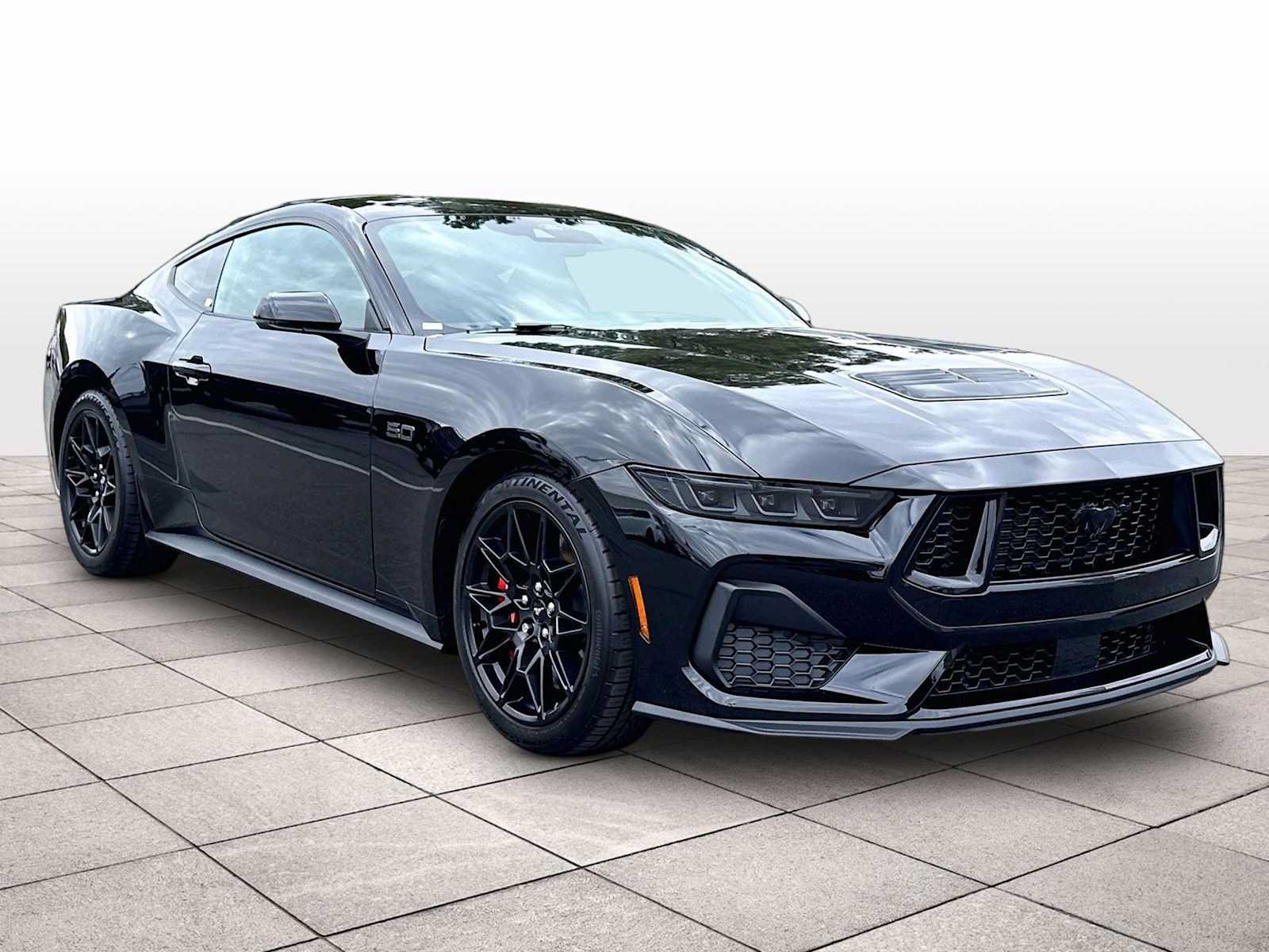 Used 2025 Ford Mustang GT Premium w/ GT Performance Package RWD image 2