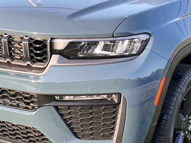 New 2026 Jeep Grand Cherokee L Limited w/ Limited Altitude Package AWD/4WD image 10