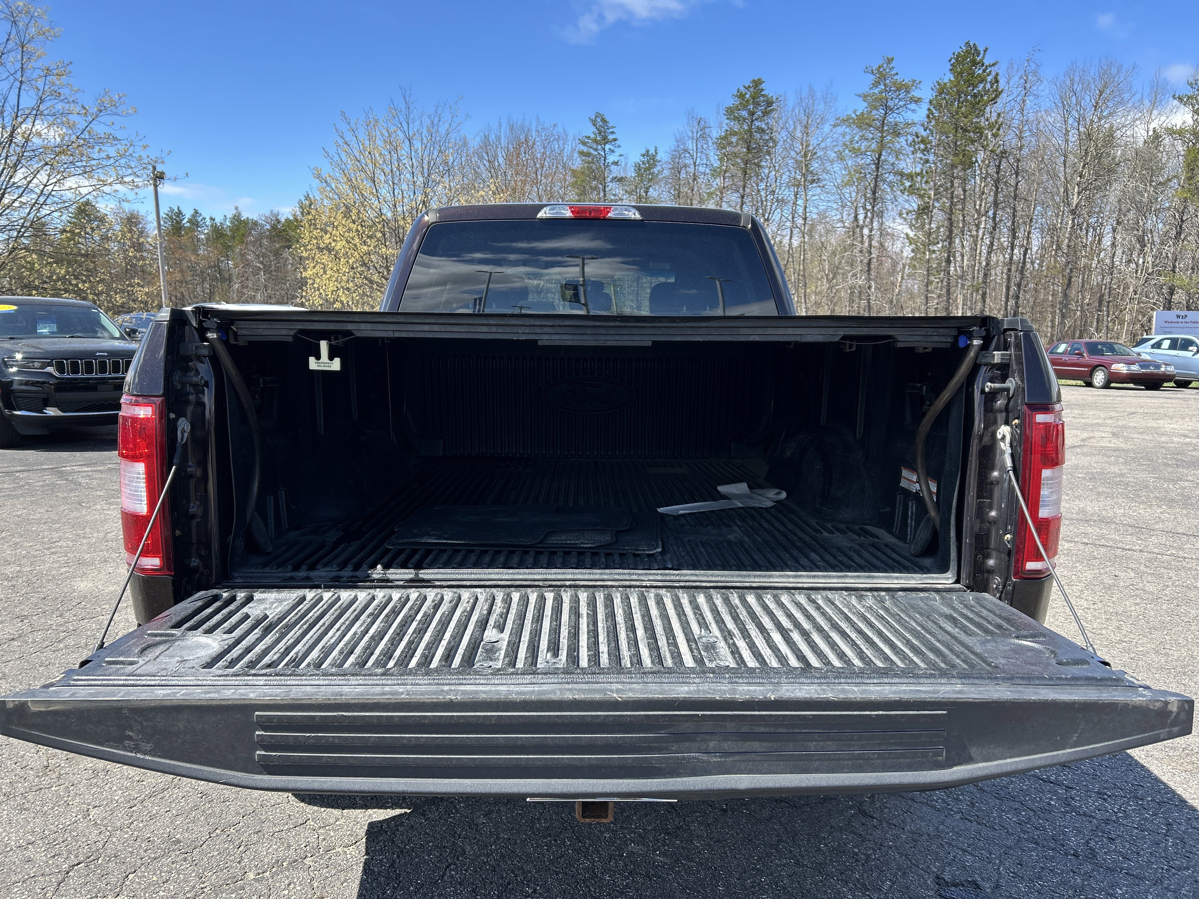 Used 2018 Ford F150 XLT w/ Equipment Group 301A Mid AWD/4WD image 12
