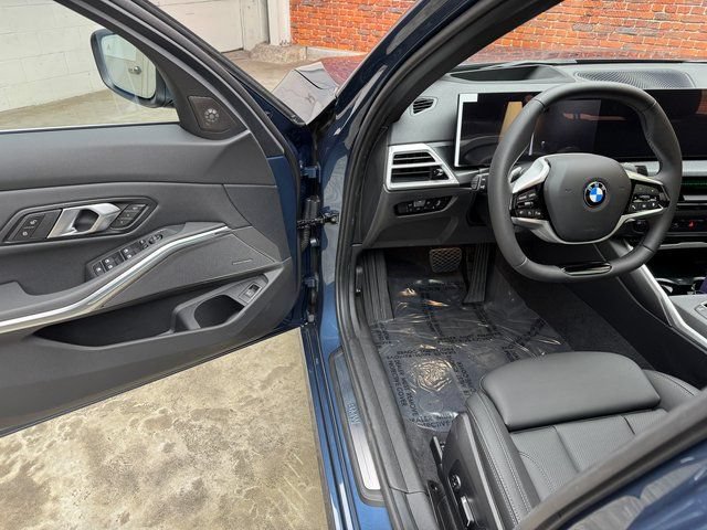 Used 2026 BMW 330i xDrive Sedan w/ Premium Package AWD/4WD image 9