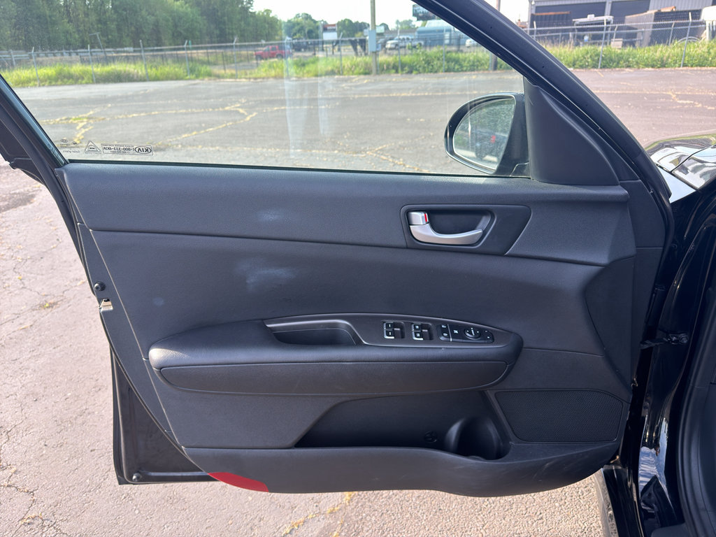 Used 2020 Kia Optima SE FWD image 18