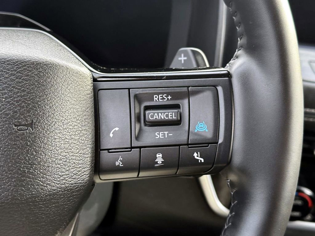 Certified 2025 Nissan Rogue SL w/ Tech Package image 25