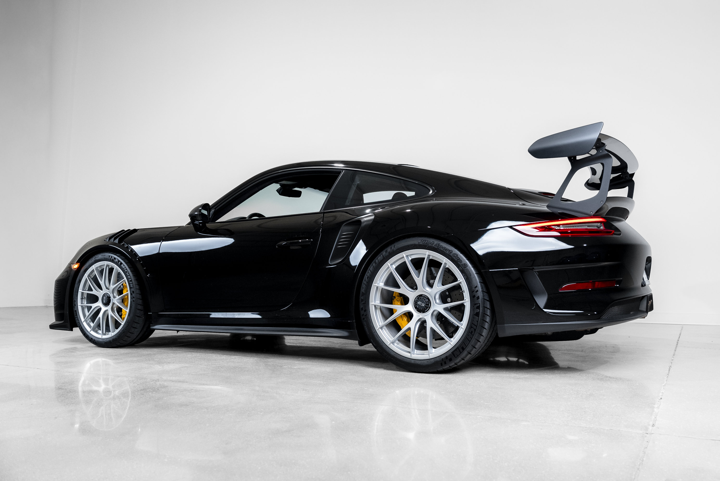 Certified 2019 Porsche 911 GT3 RS RWD image 3