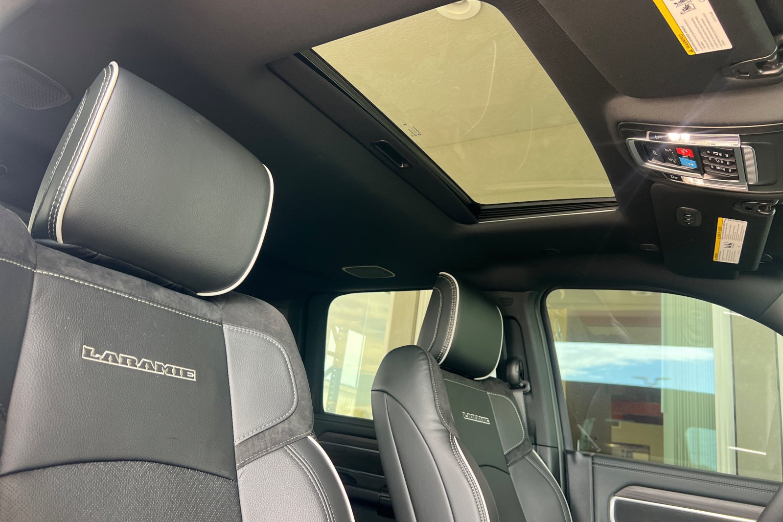 New 2027 RAM 2500 Laramie AWD/4WD image 16