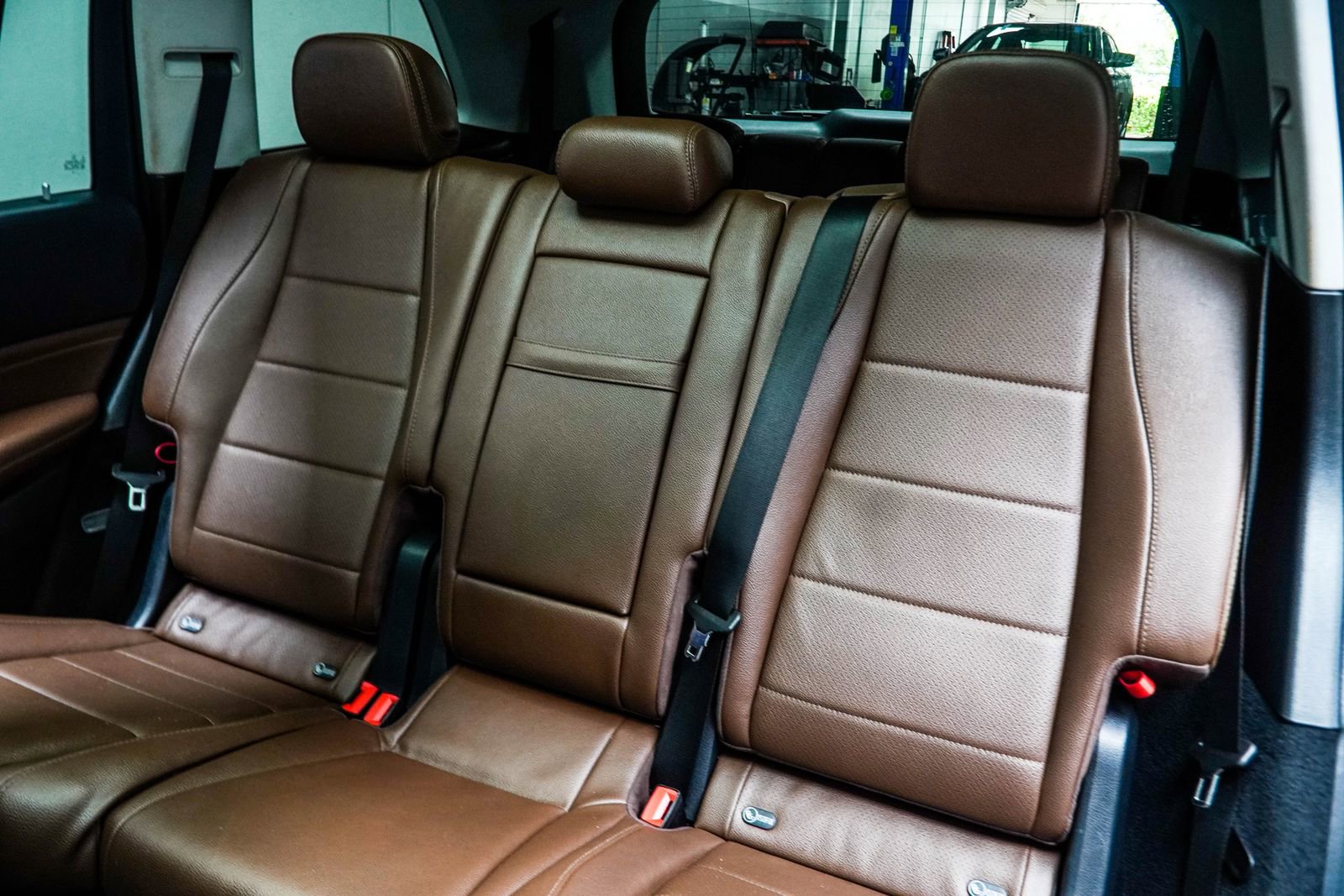 Used 2024 Mercedes-Benz GLS 450 4MATIC image 44