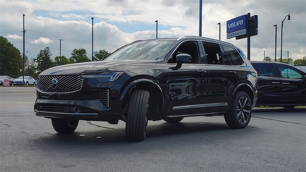 New 2026 Volvo XC90 B5 Core w/ Protection Package Premier image 6