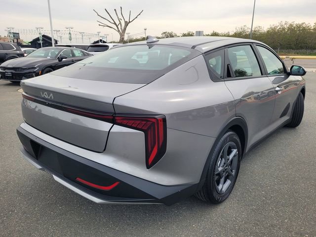 Used 2025 Kia K4 LXS image 4