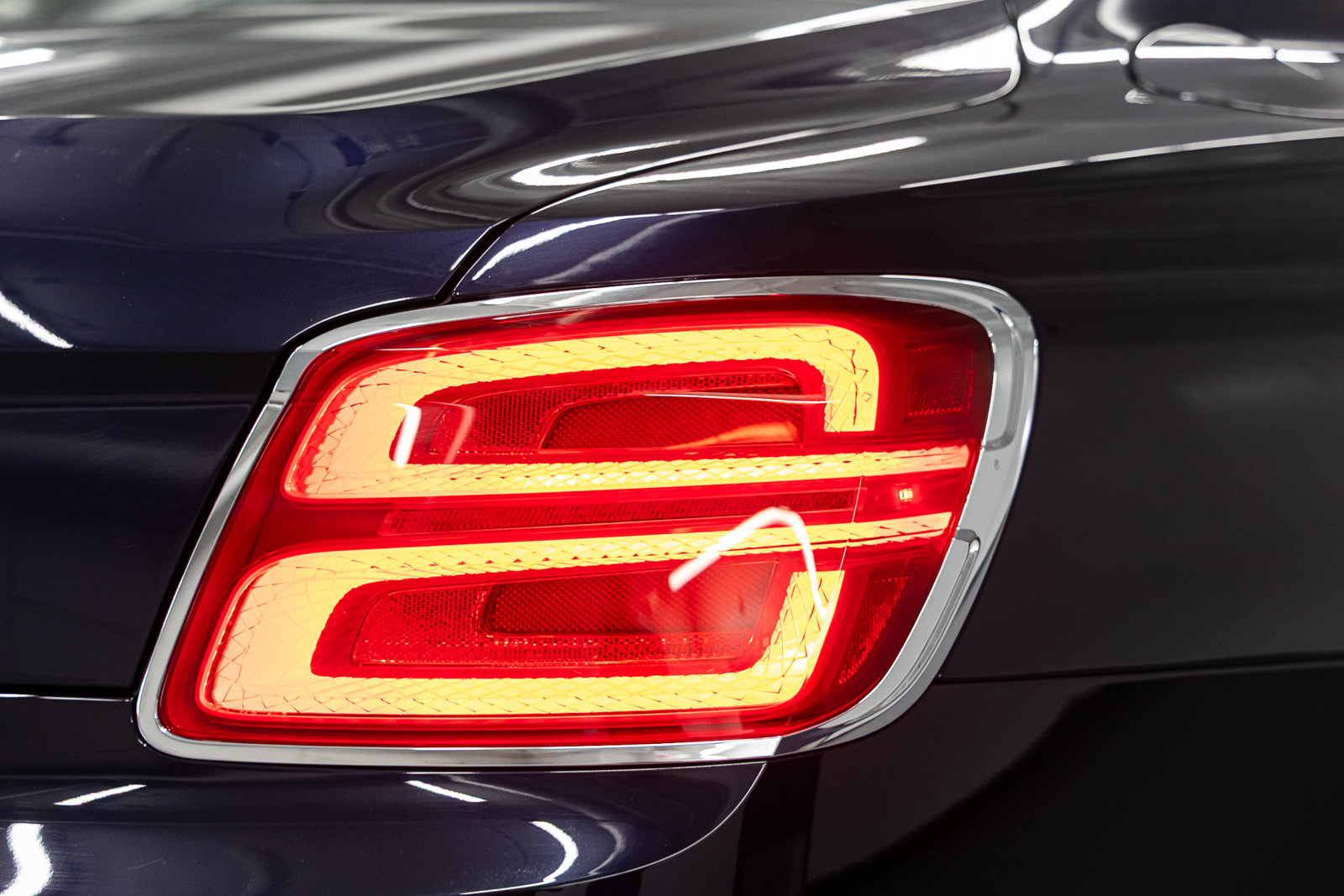 New 2026 Bentley Flying Spur Plug-In Hybrid AWD/4WD image 21