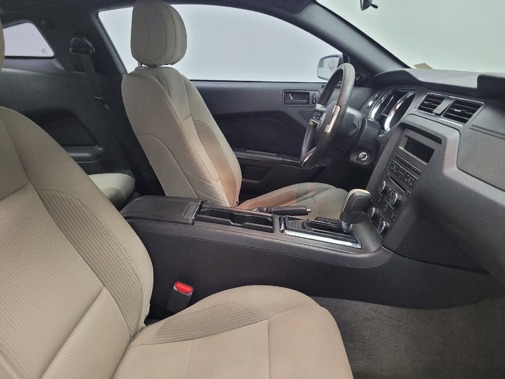 Used 2014 Ford Mustang Coupe RWD image 21