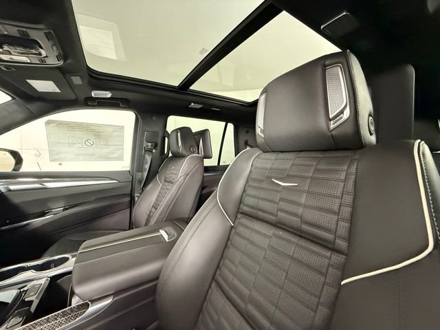 New 2026 Cadillac Escalade V w/ LPO, ONYX Package image 5