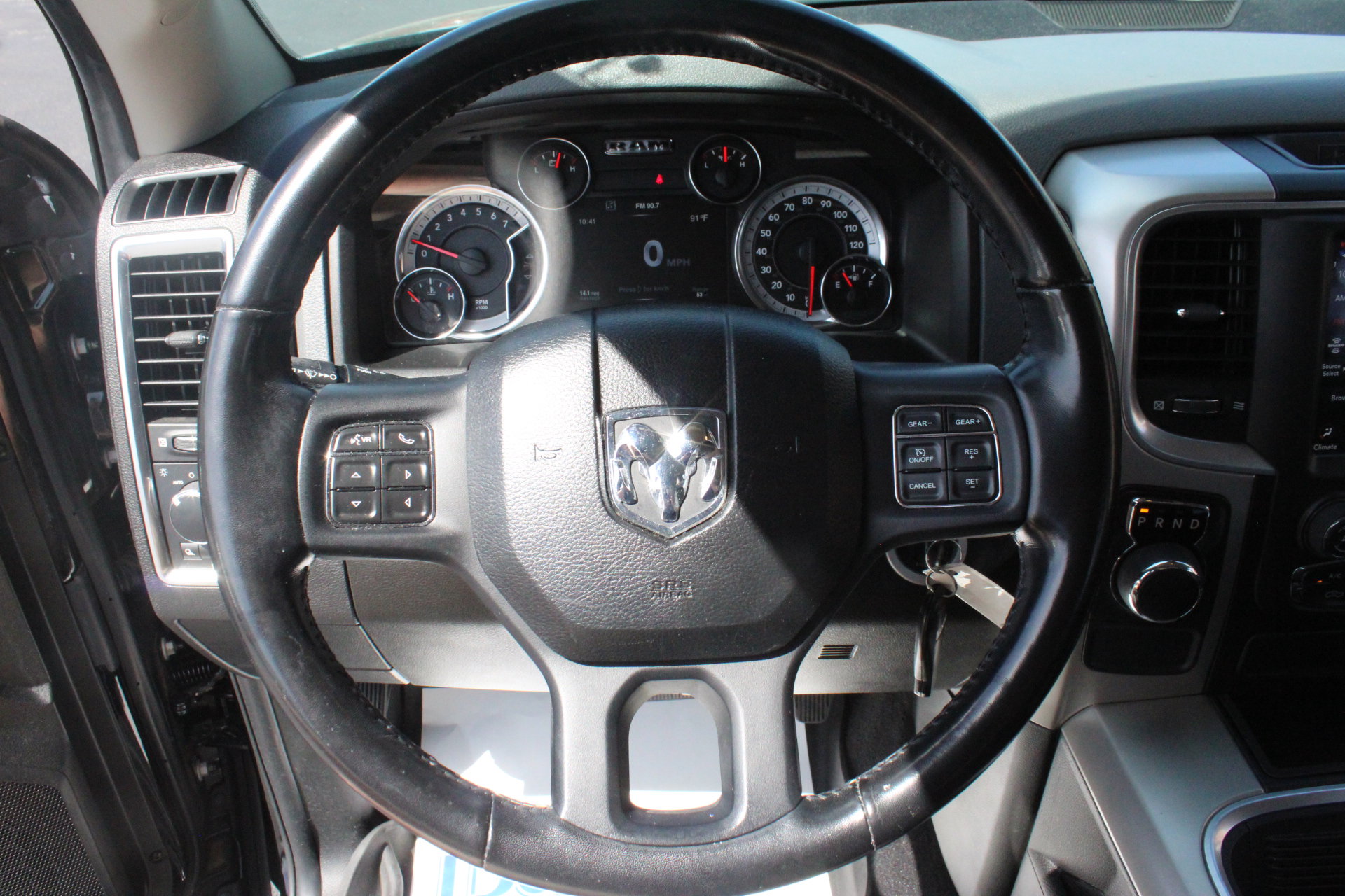 Used 2020 RAM 1500 Classic SLT w/ Luxury Group RWD image 16