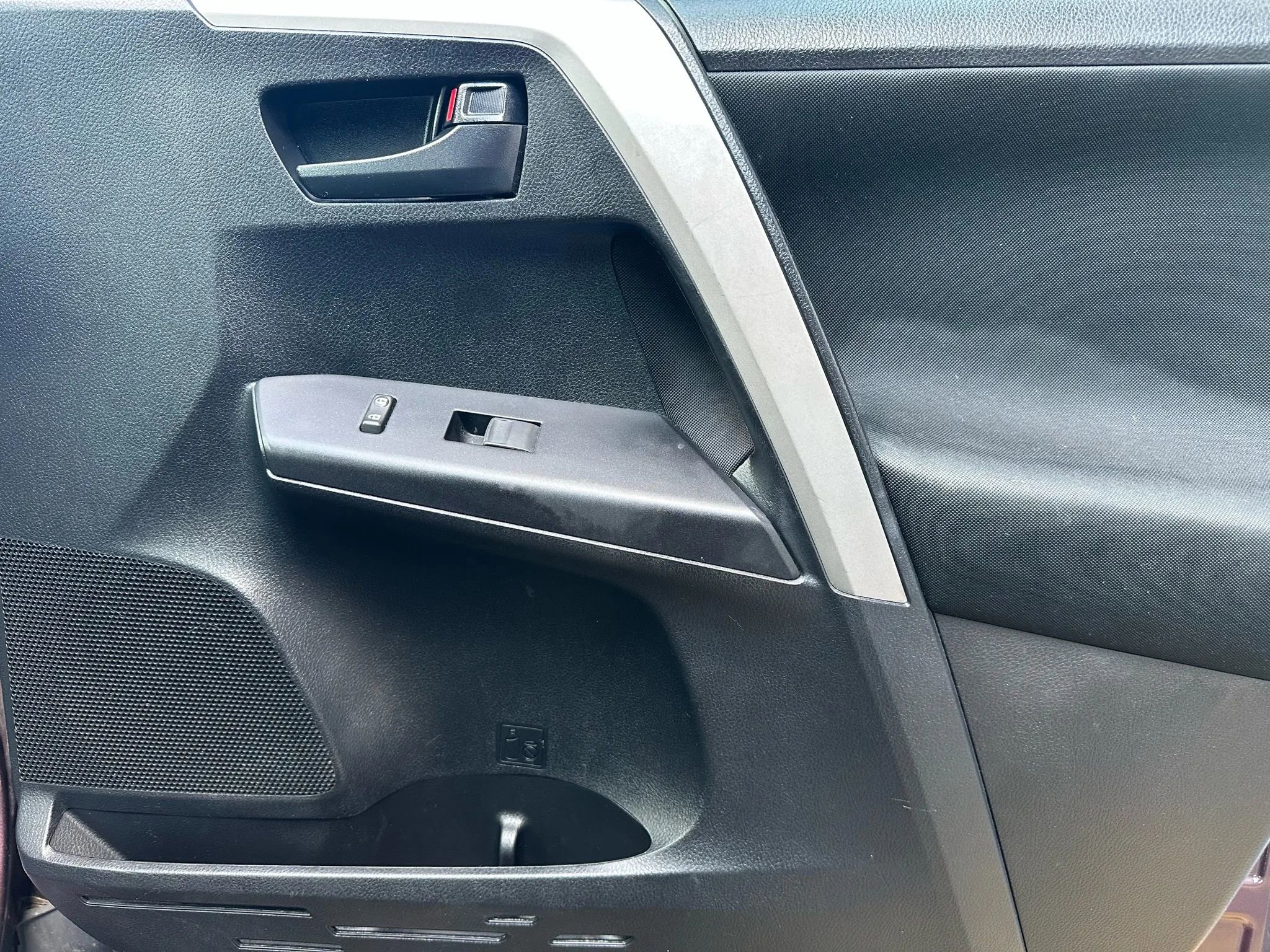 Used 2017 Toyota RAV4 LE w/ All Weather Liner Package image 15