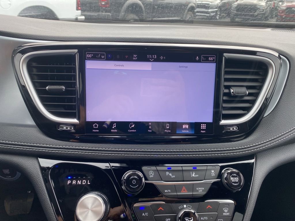 New 2026 Chrysler Pacifica Limited w/ S Appearance Package image 39