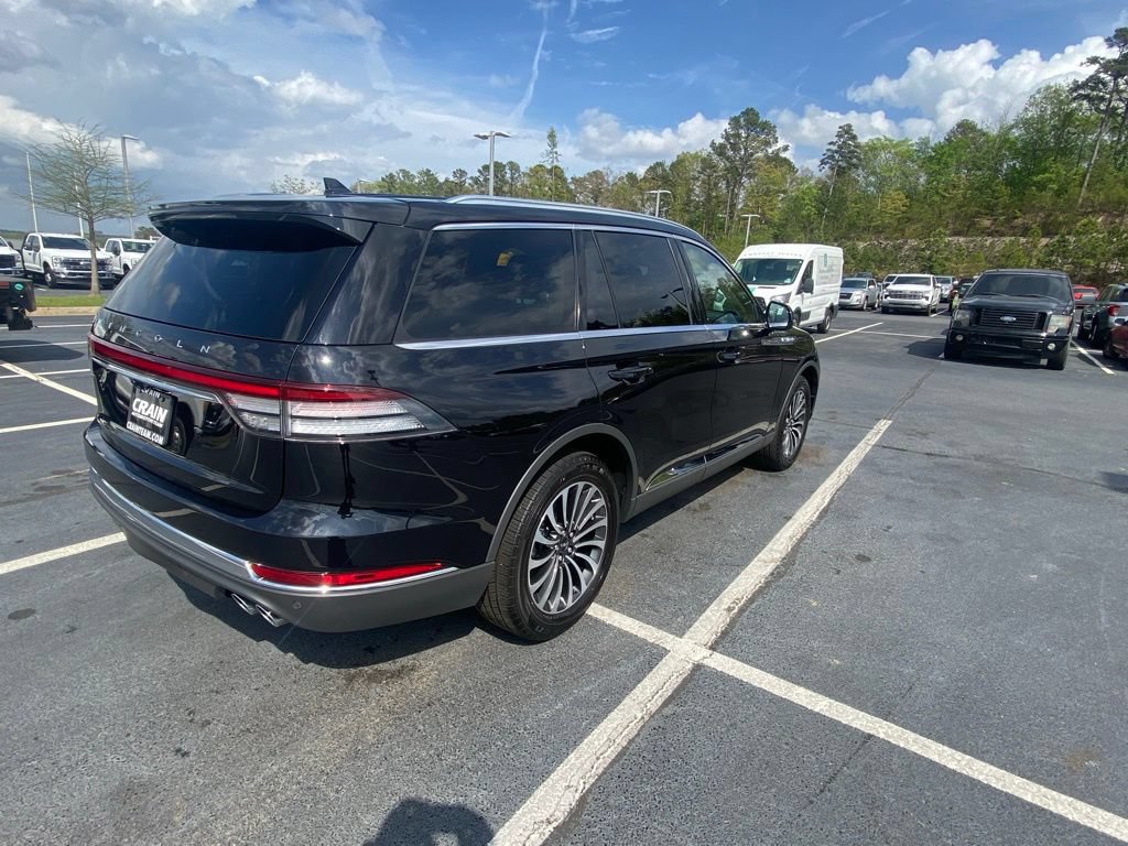 Used 2023 Lincoln Aviator AWD w/ Premium Package image 7